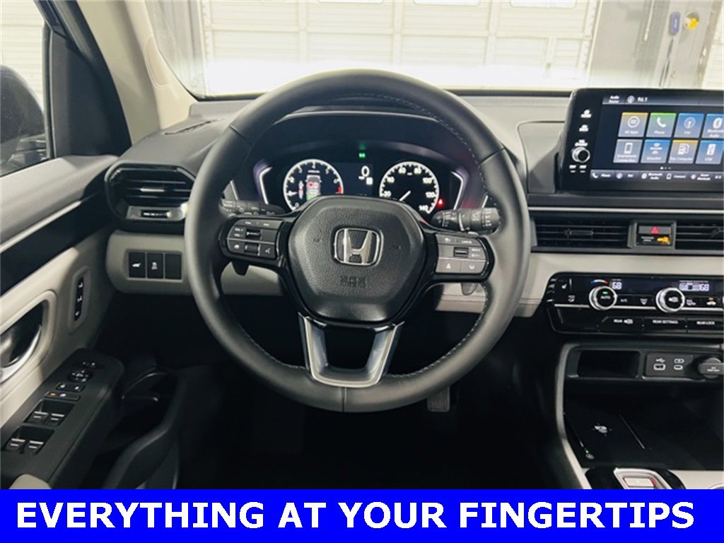 New 2025 Honda Pilot EX-L image 5