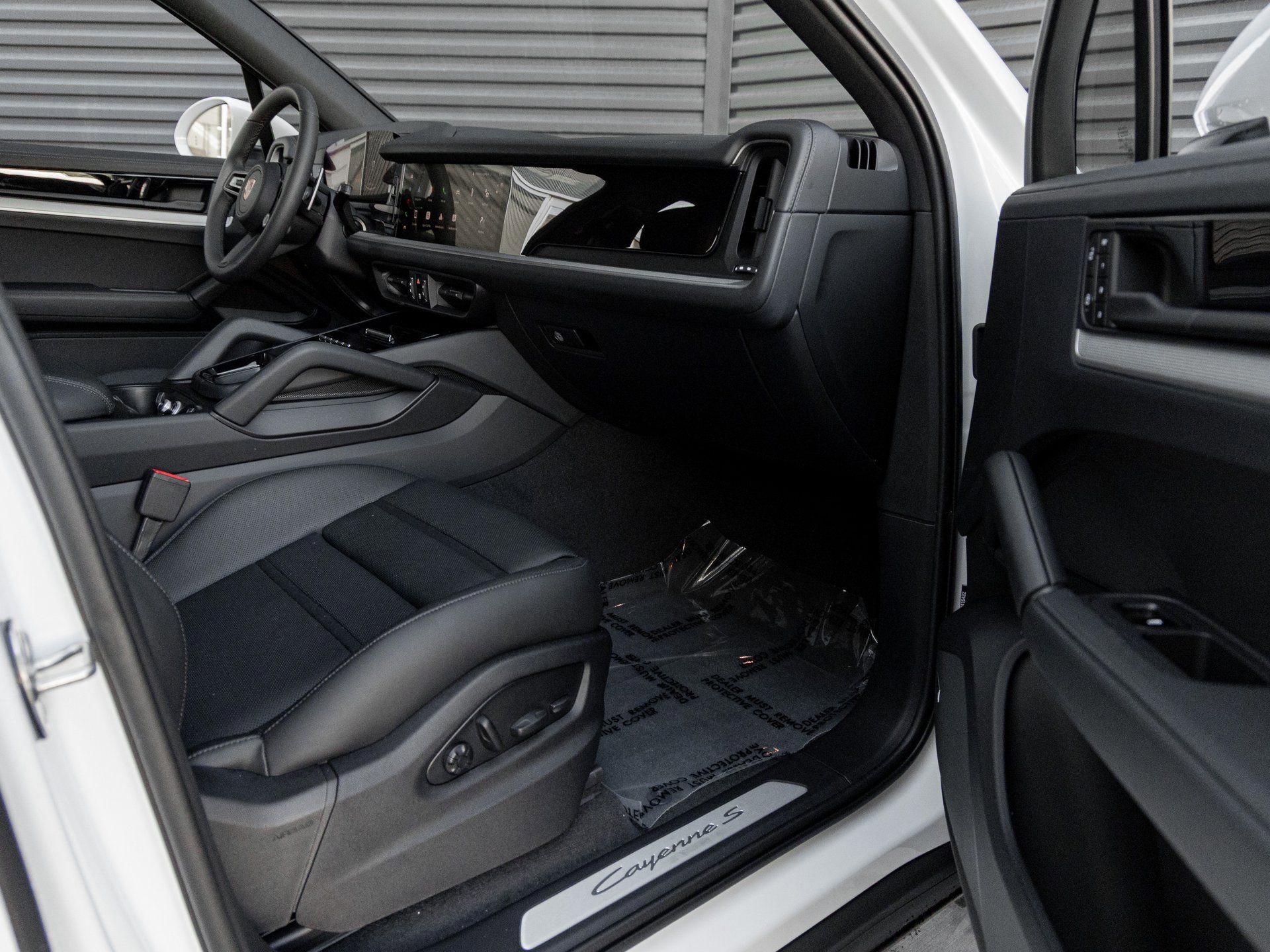 New 2026 Porsche Cayenne S image 35