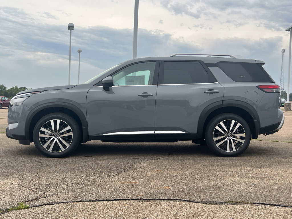 New 2025 Nissan Pathfinder Platinum image 4
