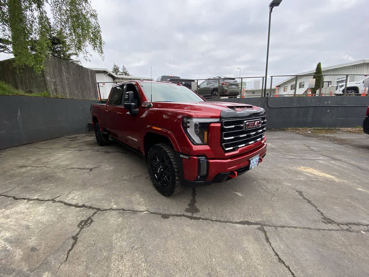 Used 2024 GMC Sierra 2500 AT4 w/ AT4 Premium Plus Package AWD/4WD image 8