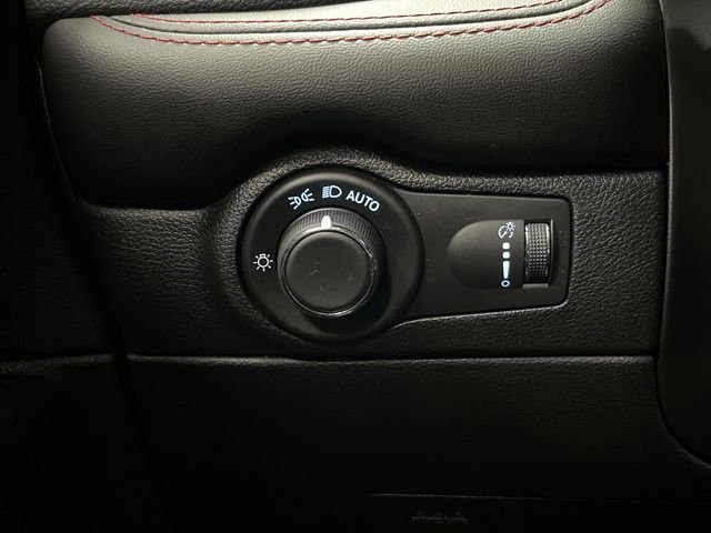 Certified 2025 Dodge Durango R/T image 27