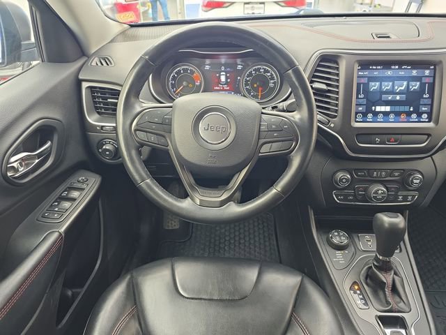 Used 2019 Jeep Cherokee Trailhawk w/ Cold Weather Group image 13