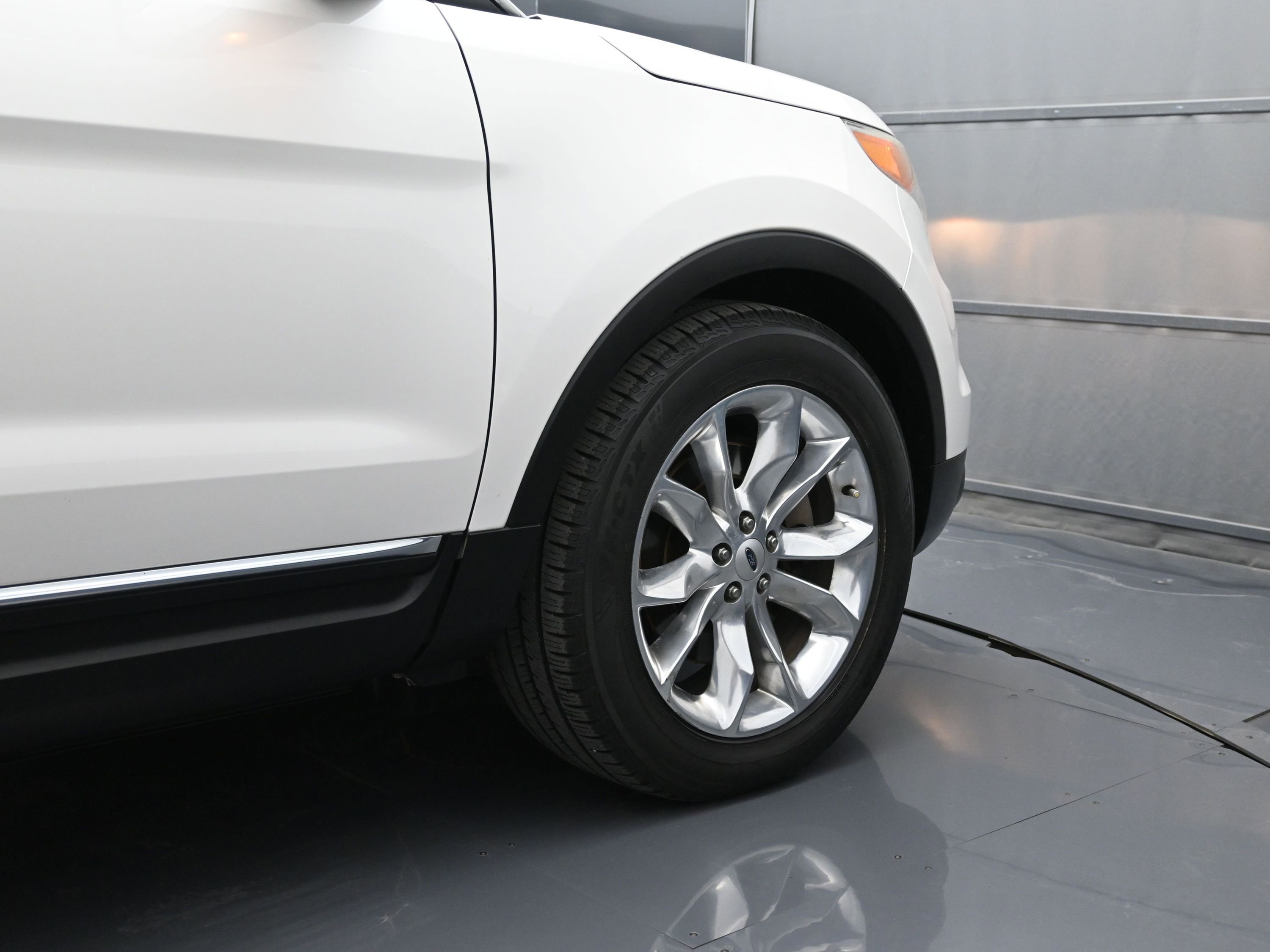 Used 2015 Ford Explorer XLT w/ Equipment Group 202A image 45