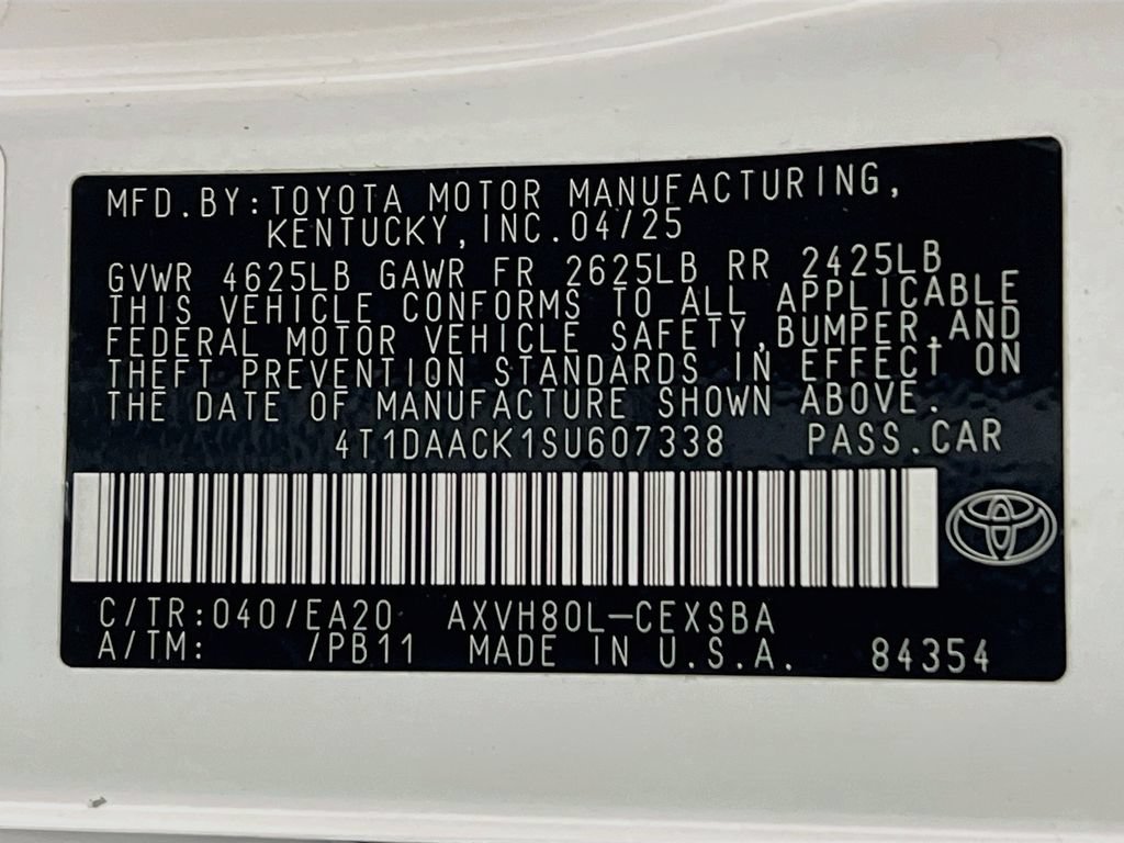 Used 2025 Toyota Camry SE FWD image 27