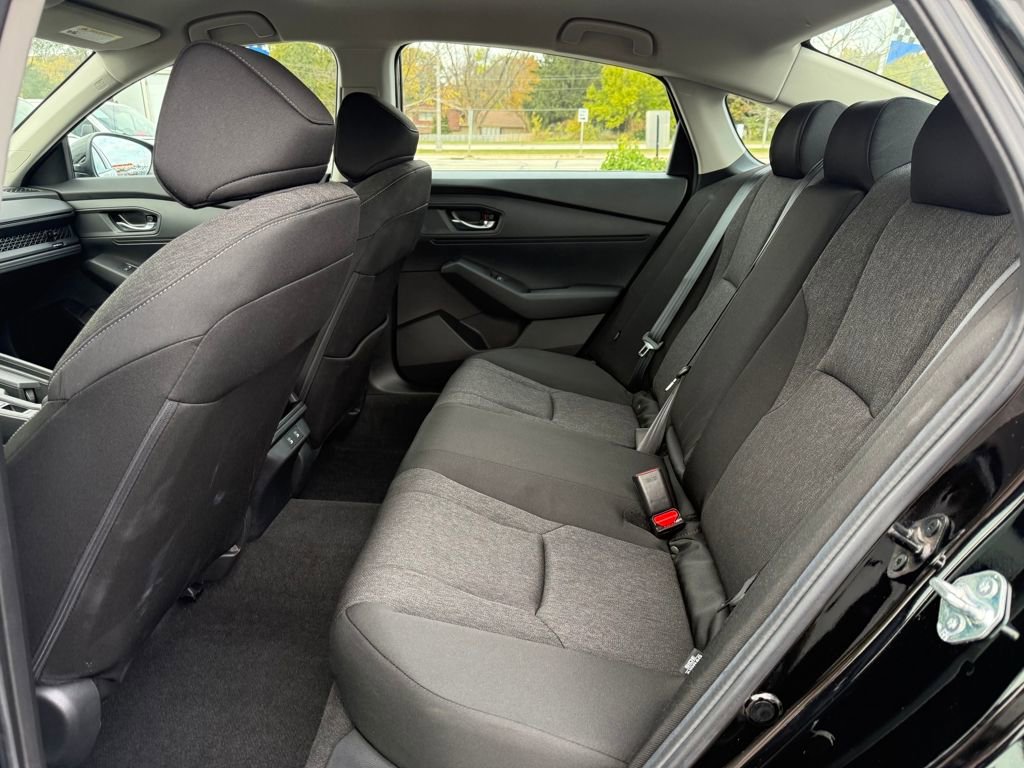 Used 2025 Honda Accord LX image 11