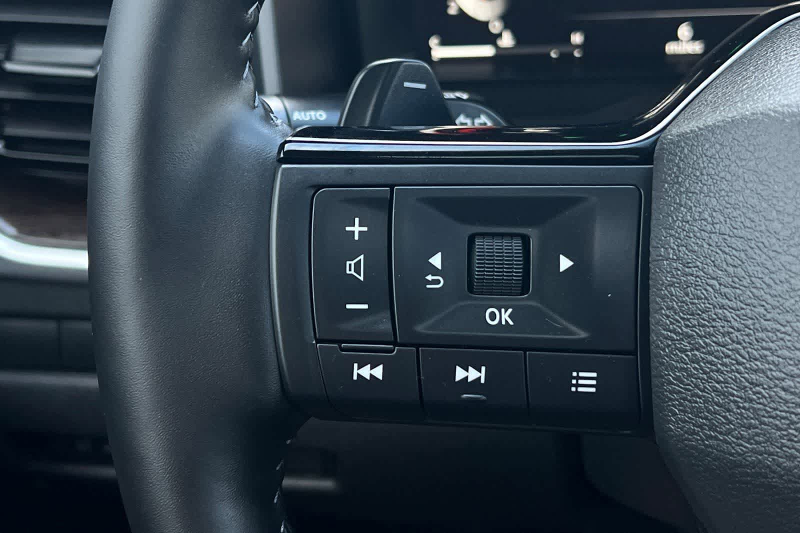 New 2026 Nissan Rogue Platinum AWD/4WD image 32