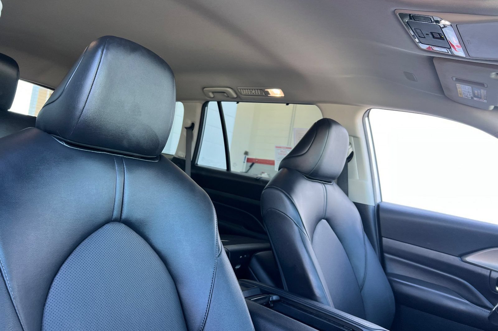 Used 2024 Toyota Grand Highlander AWD image 15