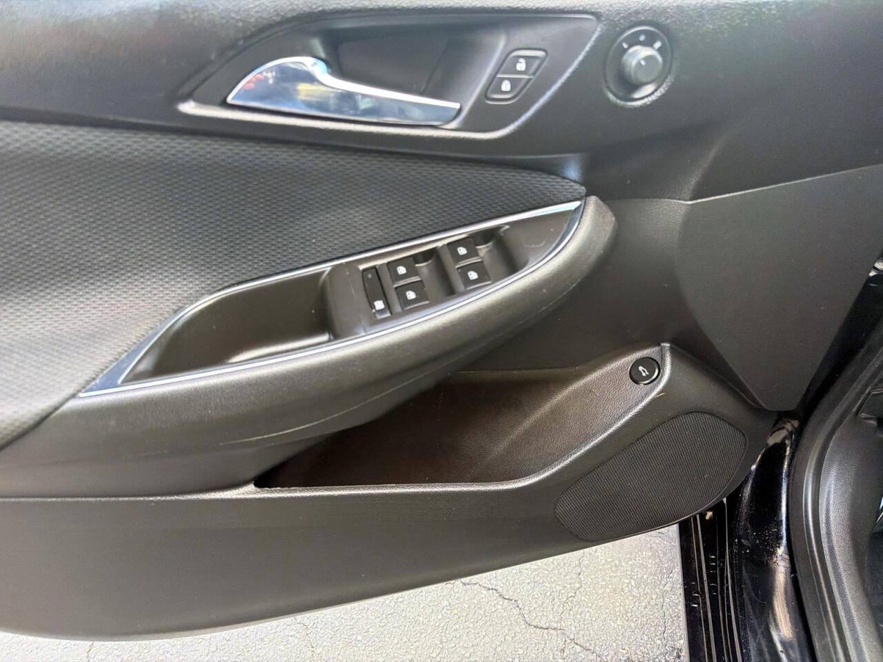 Used 2016 Chevrolet Cruze LT w/ Convenience Package FWD image 15