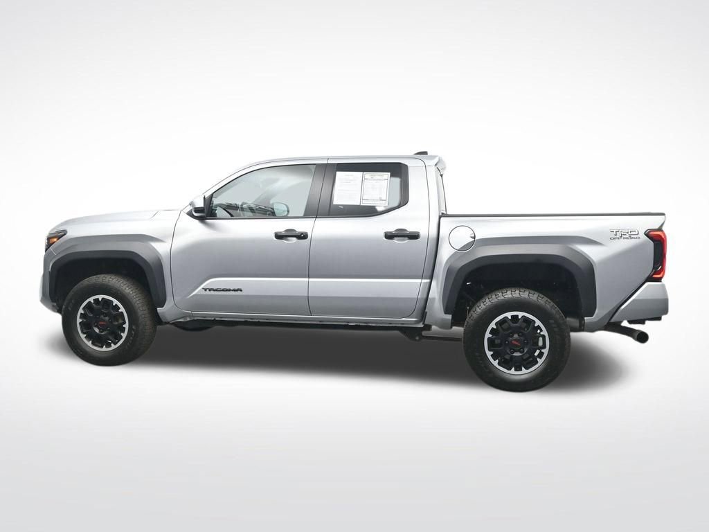 Used 2024 Toyota Tacoma TRD Off-Road image 10