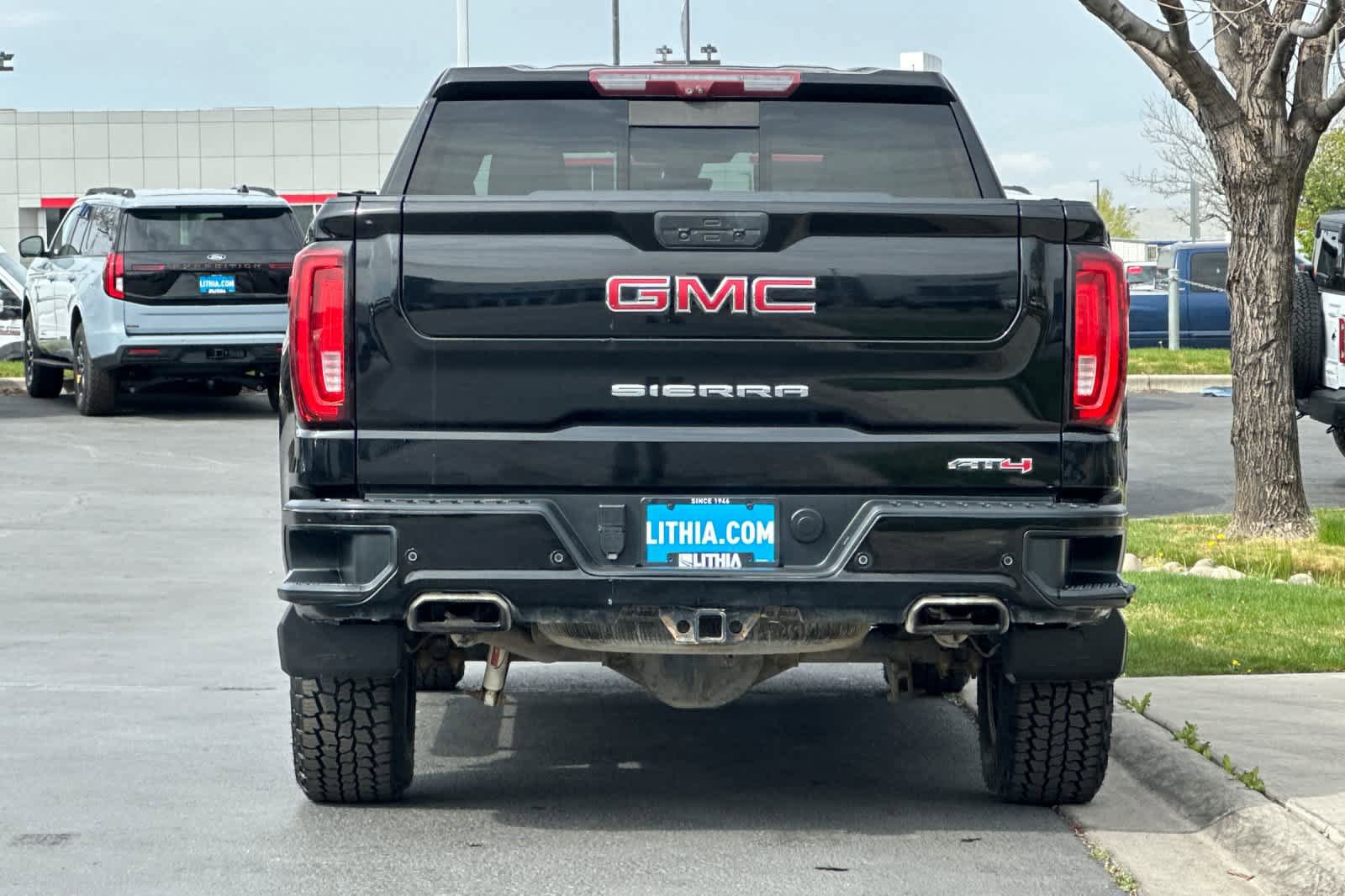 Used 2020 GMC Sierra 1500 AT4 w/ Off Road Performance Package AWD/4WD image 7