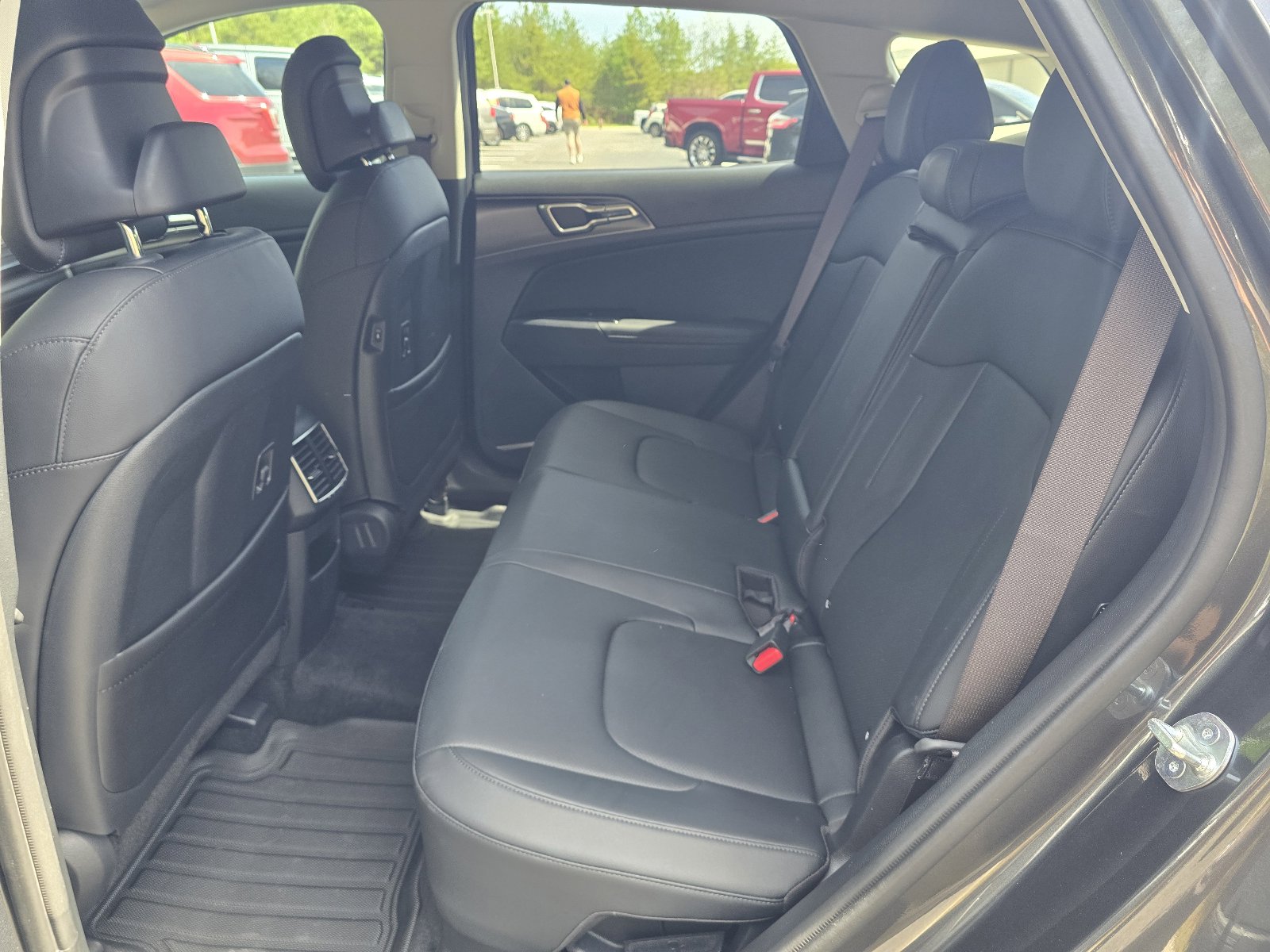 Used 2023 Kia Sportage EX AWD/4WD image 11