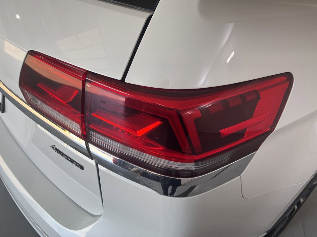 Used 2023 Volkswagen Atlas SEL Premium AWD/4WD image 49