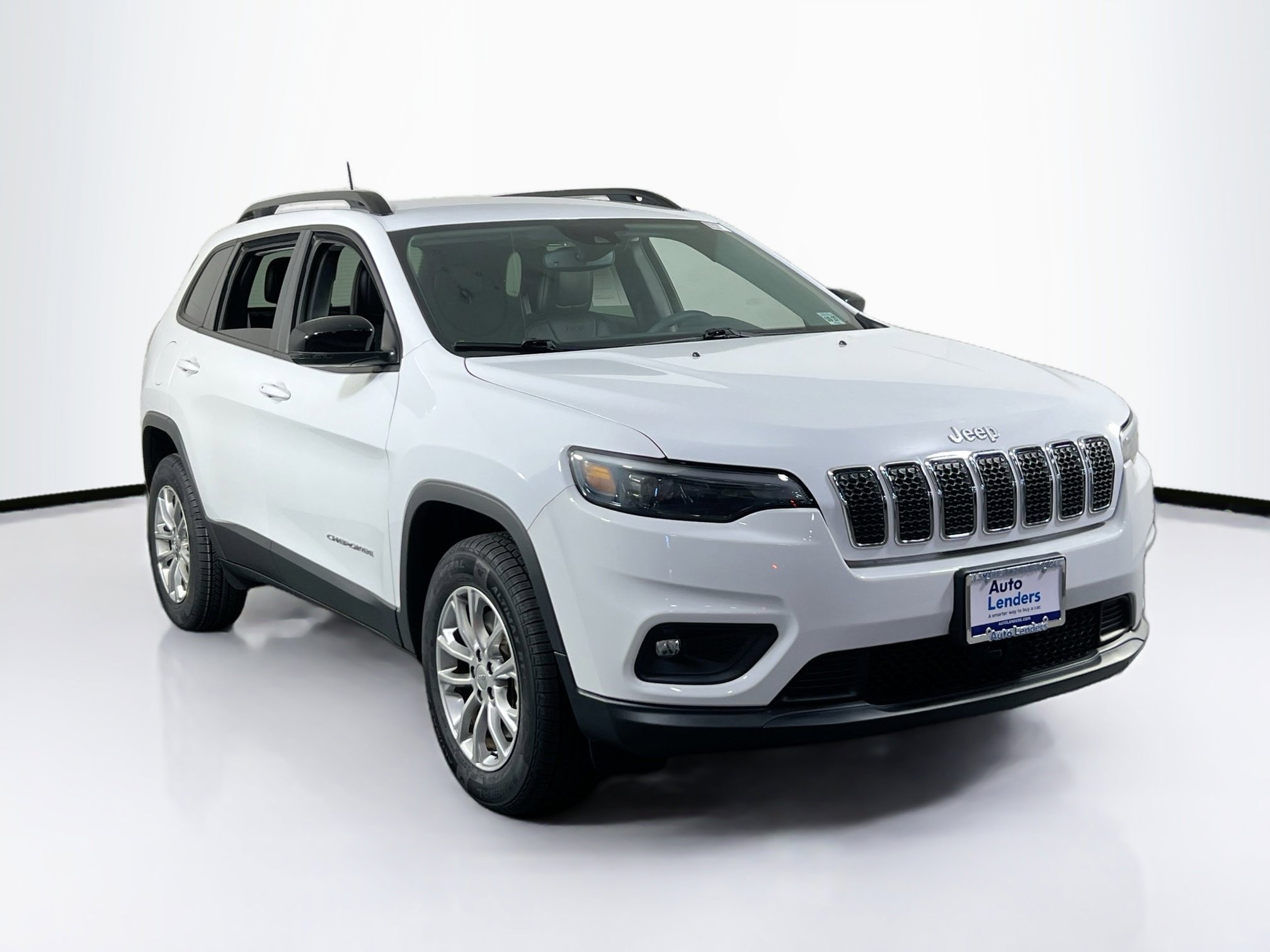 Used 2022 Jeep Cherokee Latitude Lux w/ Mopar Interior Package image 3