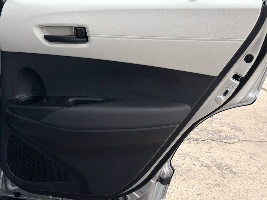 Used 2026 Toyota Corolla Cross L FWD image 19