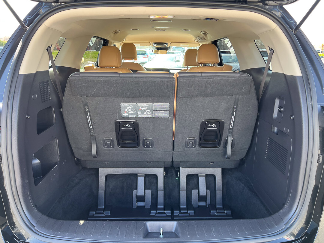 Used 2024 Kia Carnival LX image 8