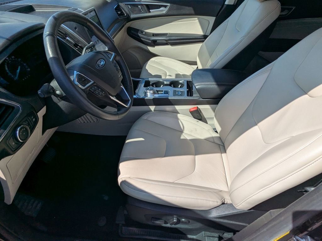 Used 2022 Ford Edge Titanium image 15