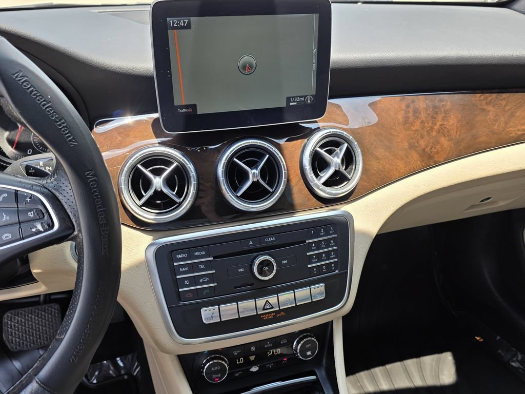 Used 2017 Mercedes-Benz CLA 250 4MATIC image 9
