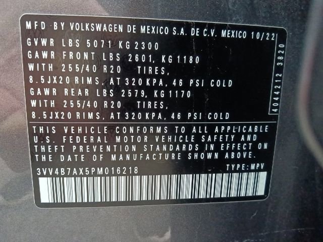 Used 2023 Volkswagen Tiguan SEL R-Line image 35