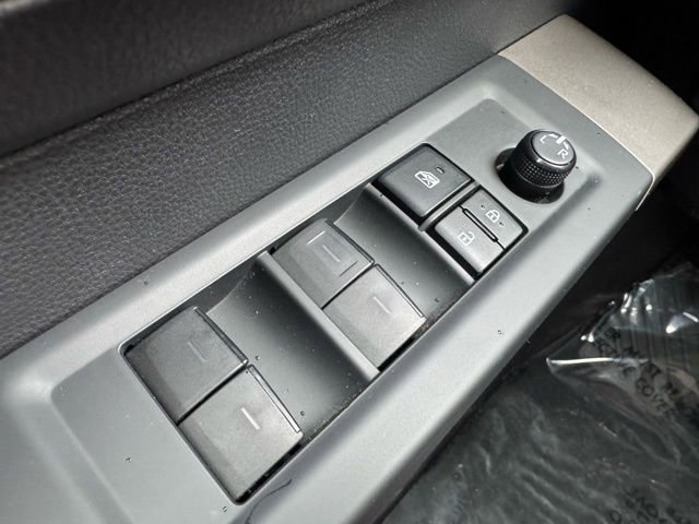 Used 2022 Toyota Tundra SR5 w/ SR5 Convenience Package image 32