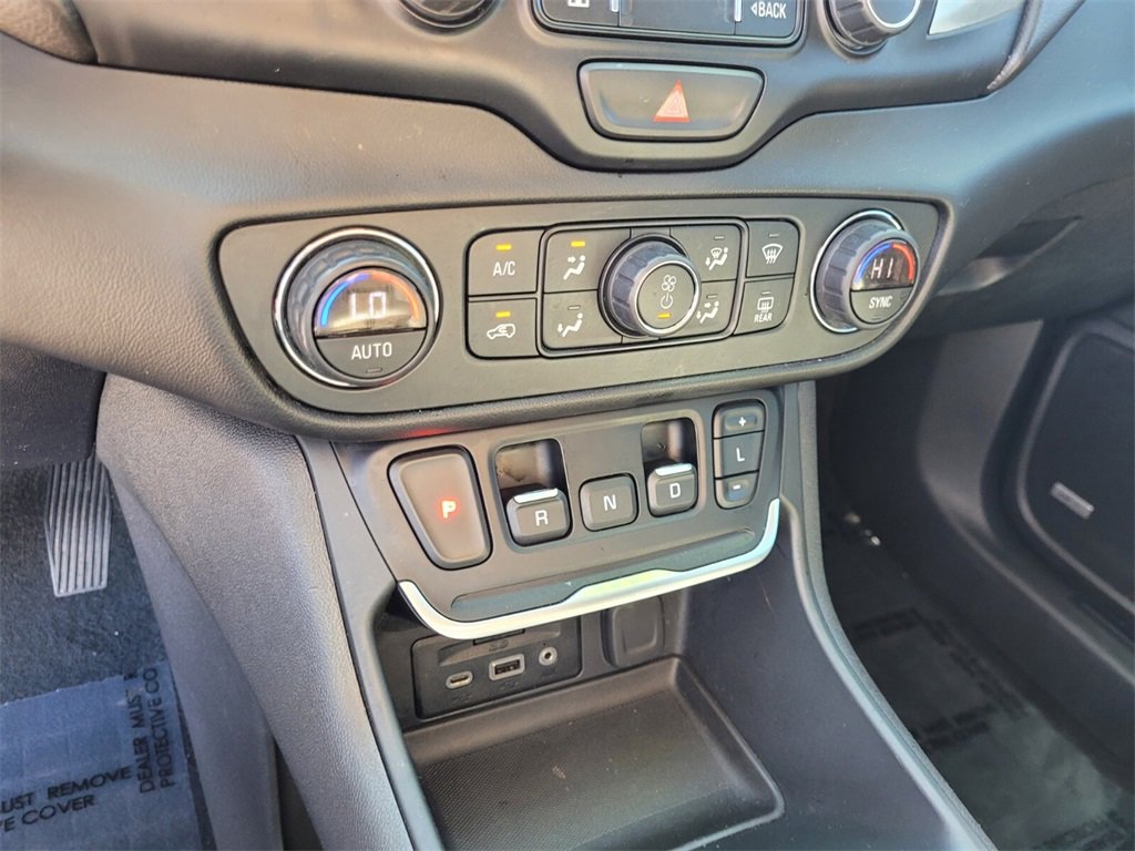 Used 2019 GMC Terrain SLT w/ Preferred Package image 25