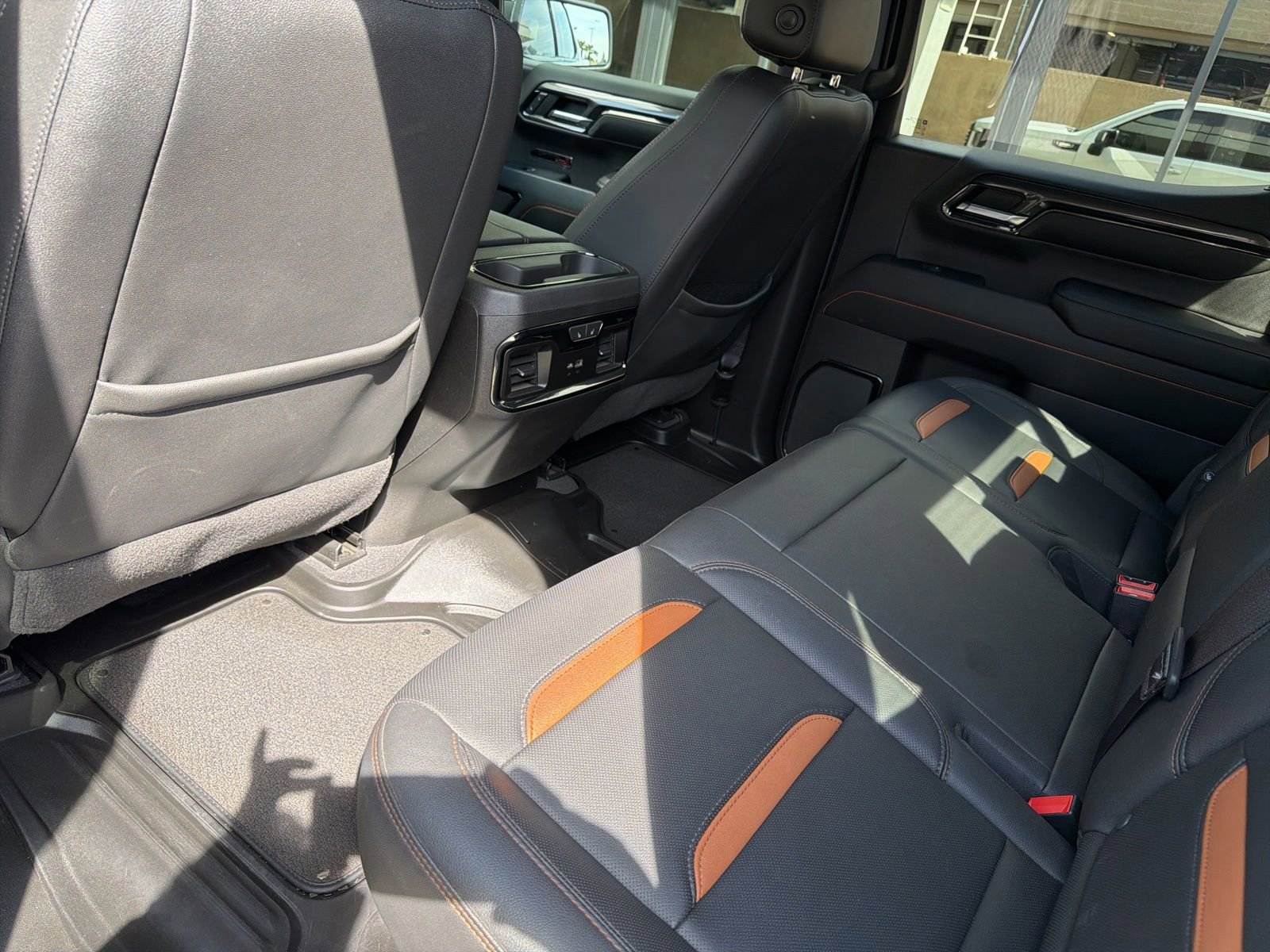 Certified 2023 GMC Sierra 1500 AT4 w/ AT4 Premium Package image 9