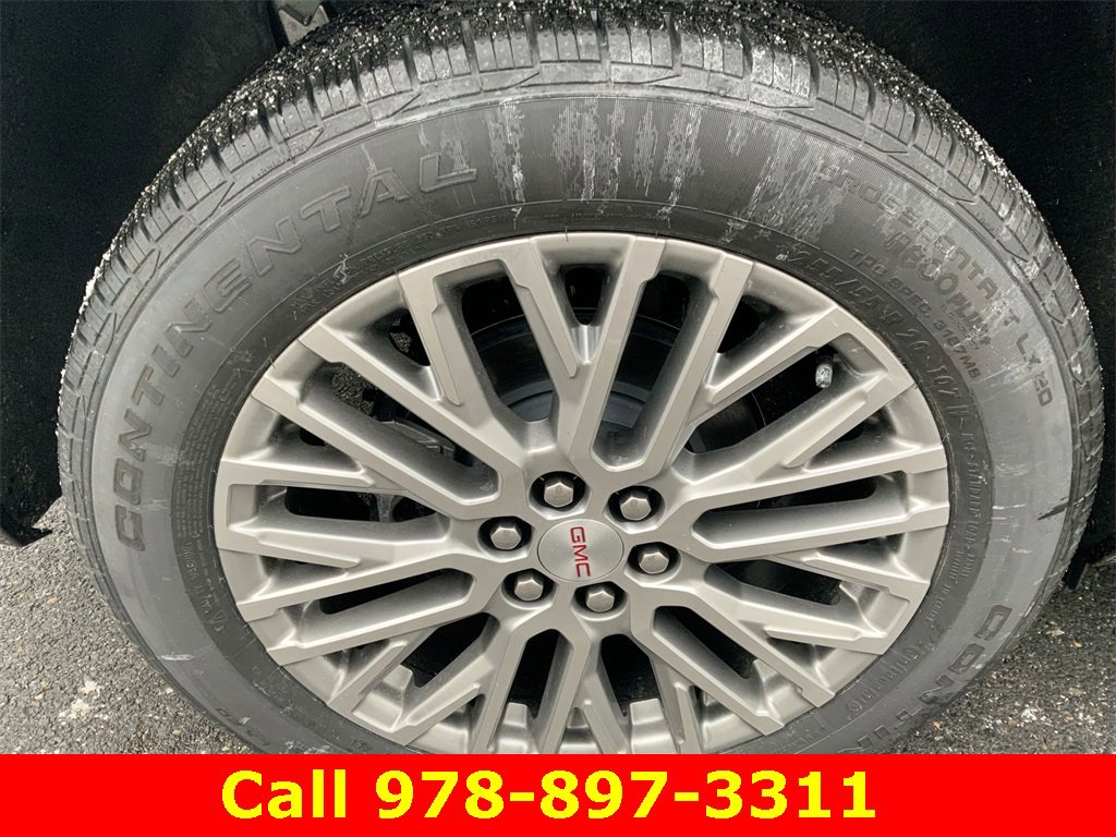 New 2025 GMC Acadia Denali w/ LPO, Floor Liner Package image 32