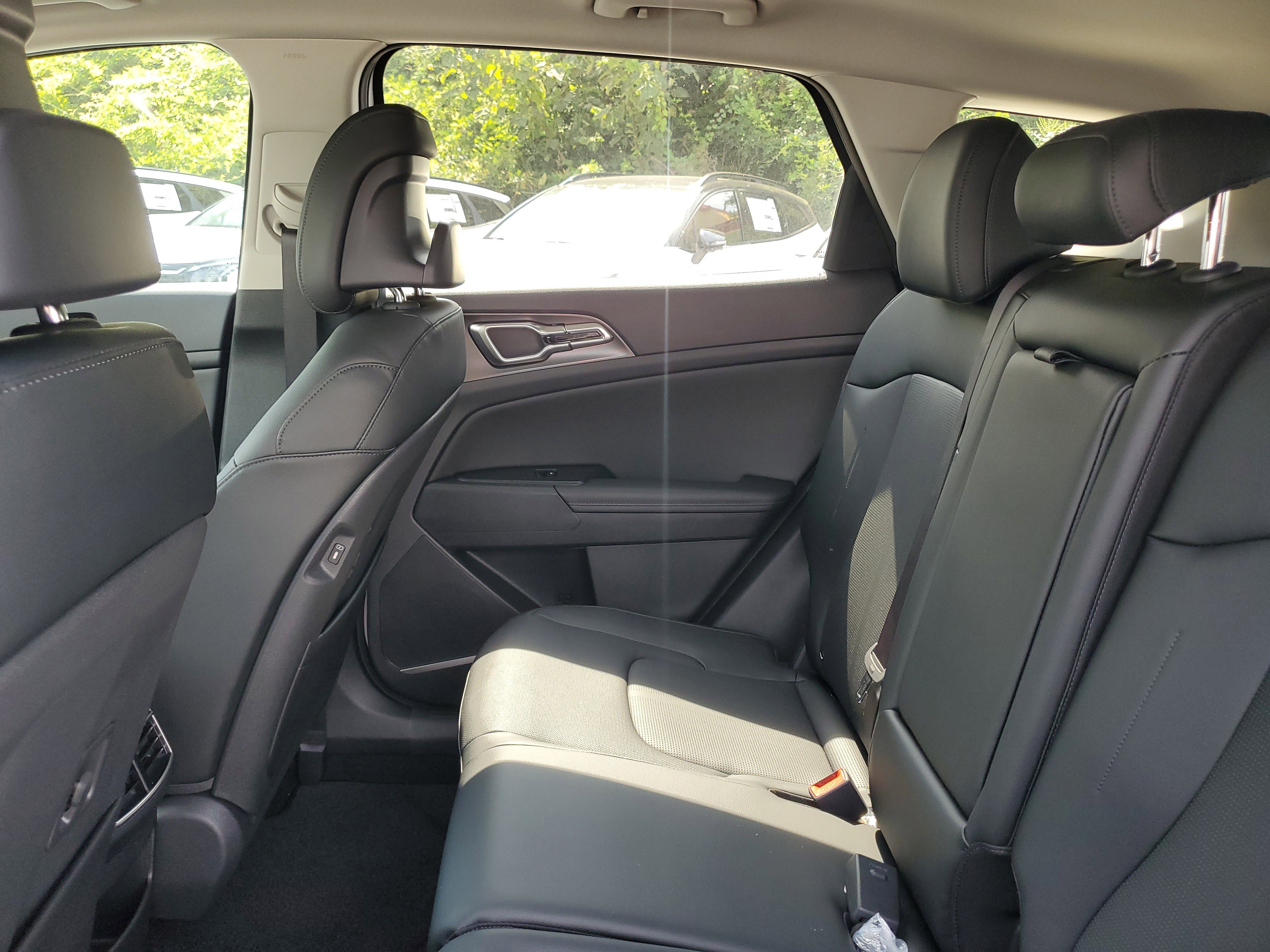 New 2026 Kia Sportage SX image 11