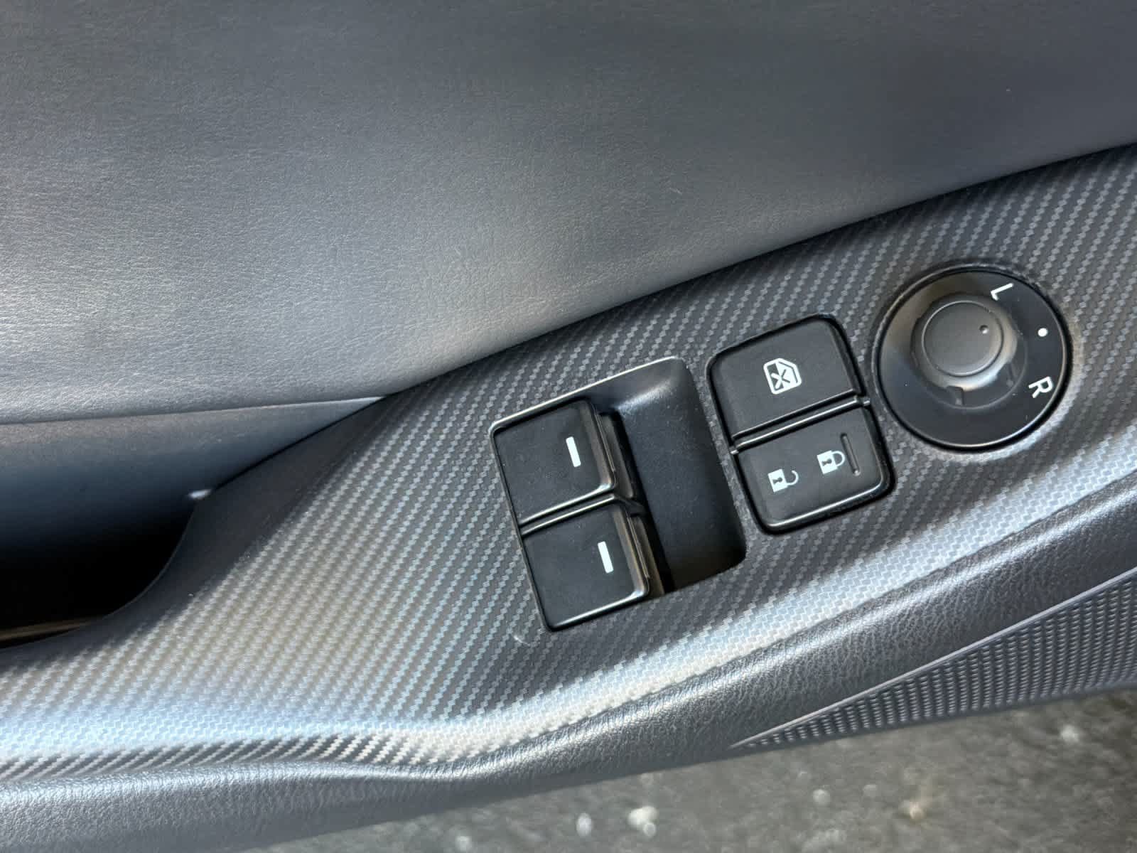 Used 2016 MAZDA MX-5 Miata Club RWD image 13