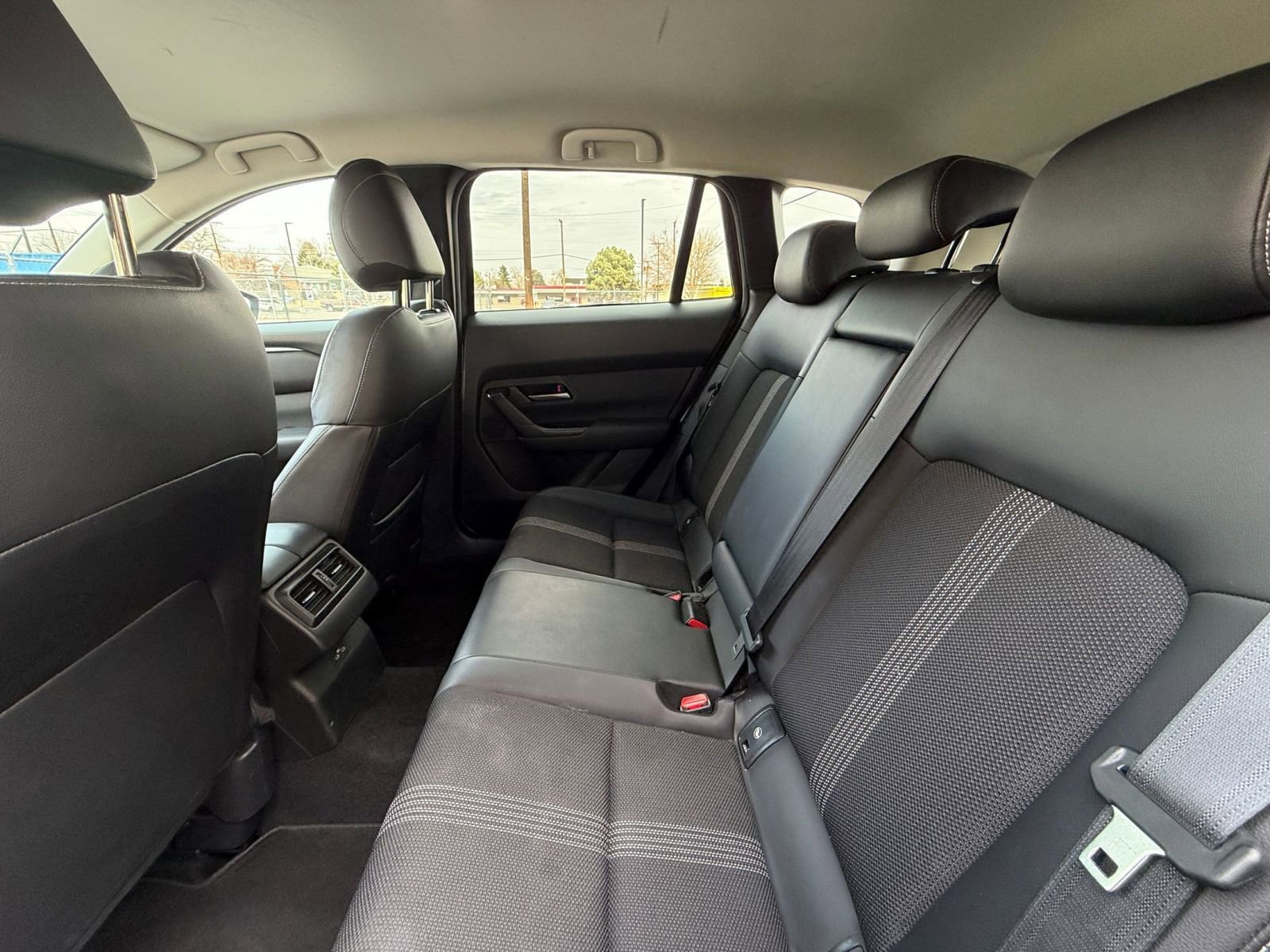 Used 2025 MAZDA CX-50 AWD 2.5 S w/ Premium Package image 24