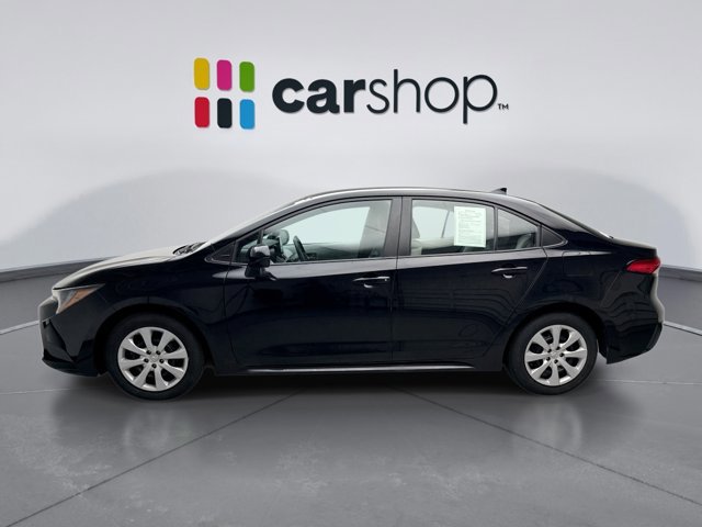Used 2024 Toyota Corolla LE FWD image 2