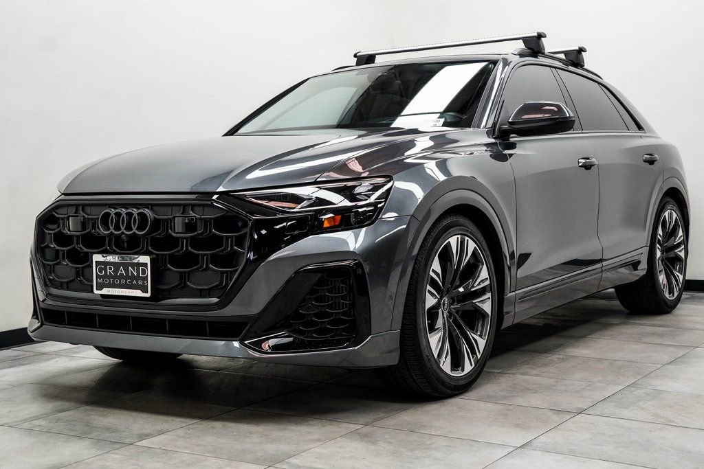 Used 2024 Audi Q8 Prestige w/ Prestige Package image 8