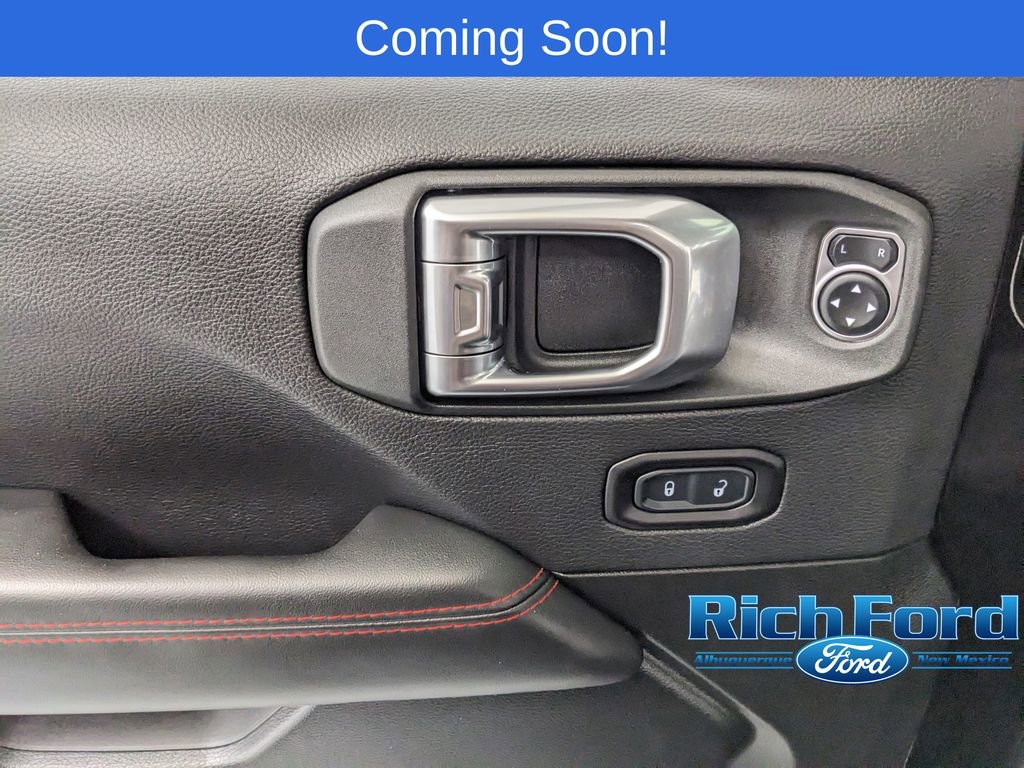 Used 2025 Jeep Wrangler Unlimited Rubicon AWD/4WD image 14