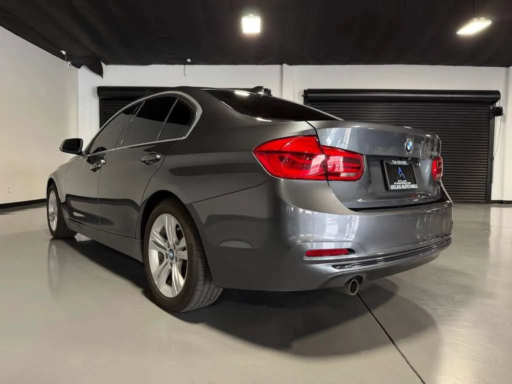 Used 2018 BMW 328d Sedan RWD image 6