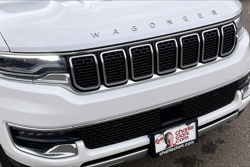 Used 2024 Jeep Wagoneer Series II AWD/4WD image 27