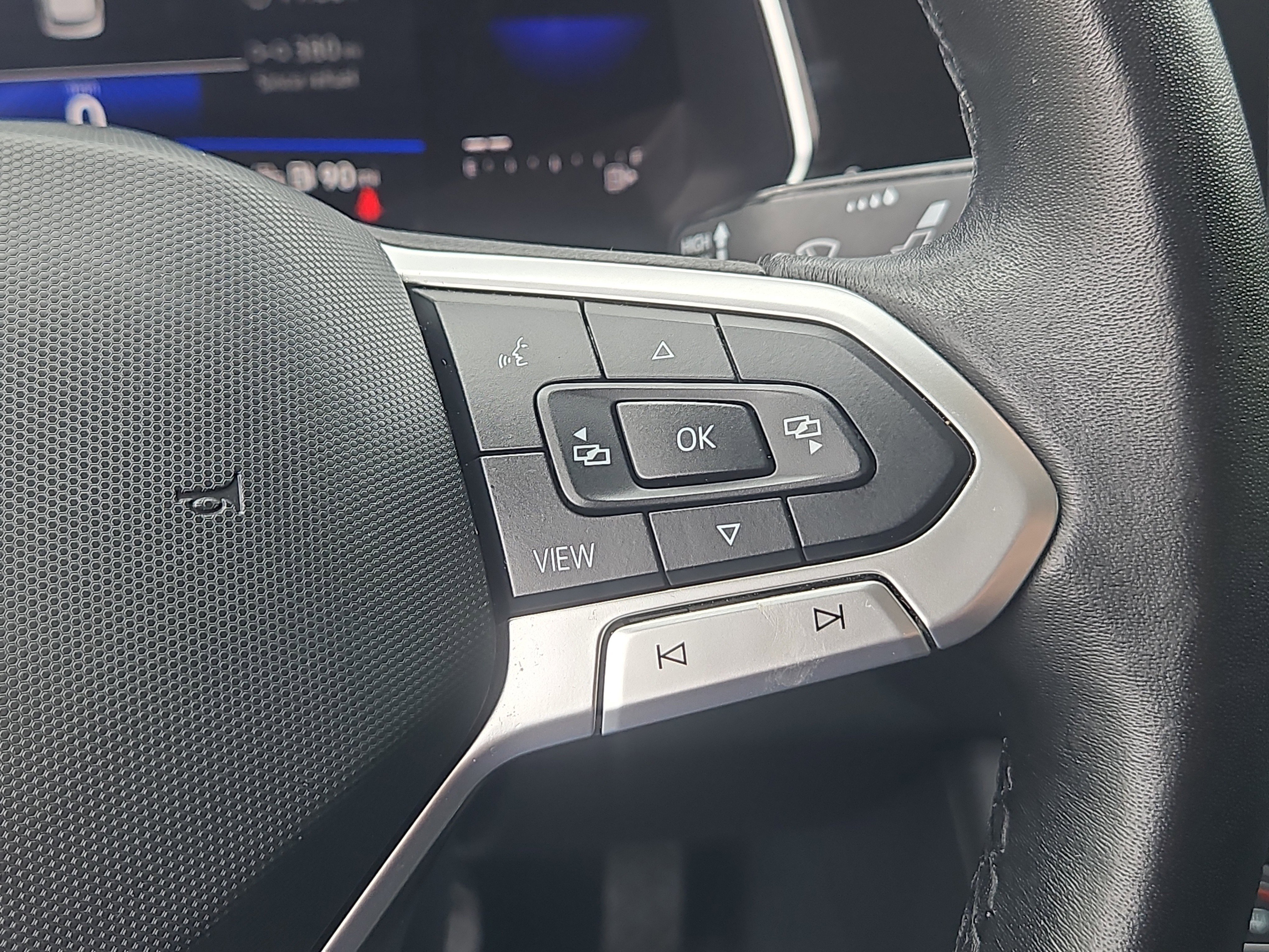 Certified 2023 Volkswagen Jetta SE FWD image 16