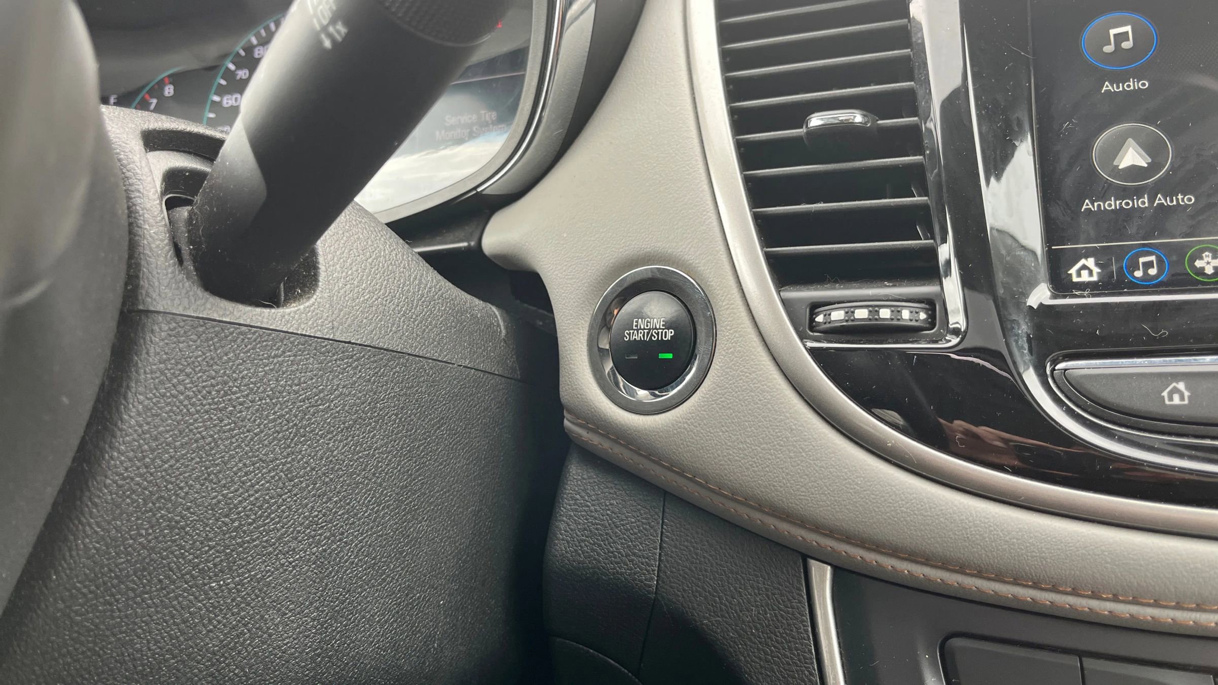 Used 2018 Chevrolet Trax LT w/ Sun & Sound Package image 25