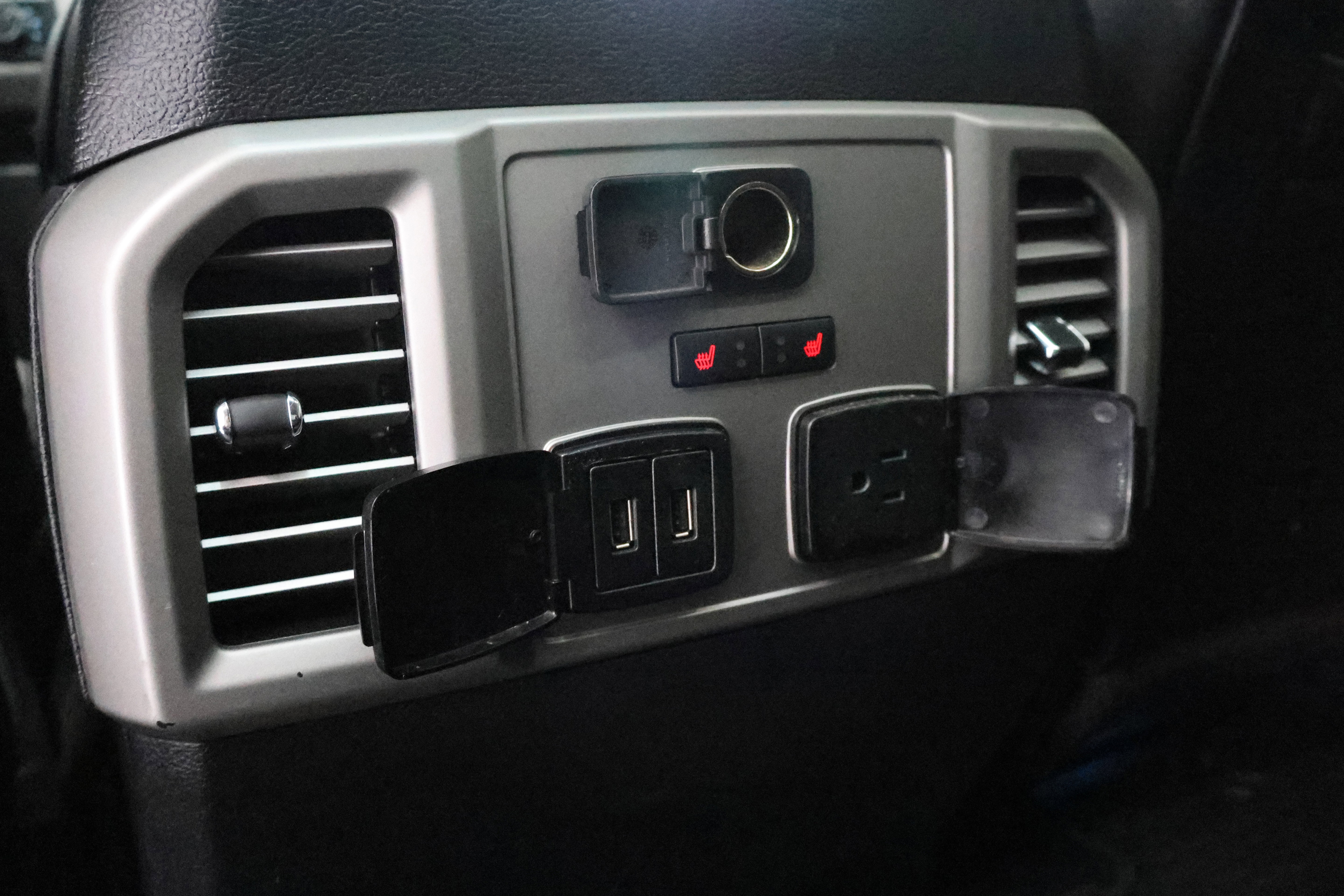 Used 2017 Ford F350 Lariat w/ Lariat Ultimate Package image 39