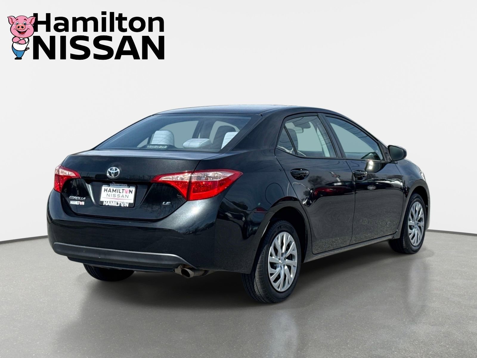 Used 2017 Toyota Corolla LE w/ Carpet Mat Package (TMS) FWD image 2