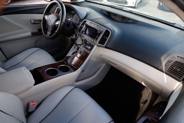 Used 2012 Toyota Venza XLE image 16