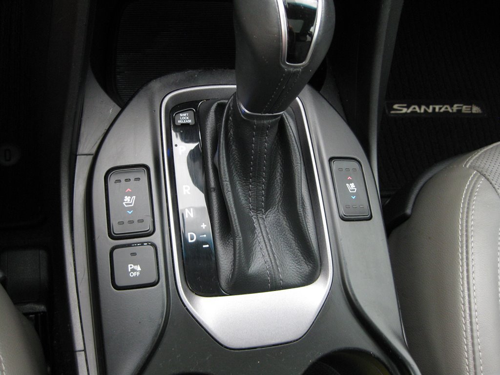 Used 2015 Hyundai Santa Fe GLS w/ Option Group 03 FWD image 26