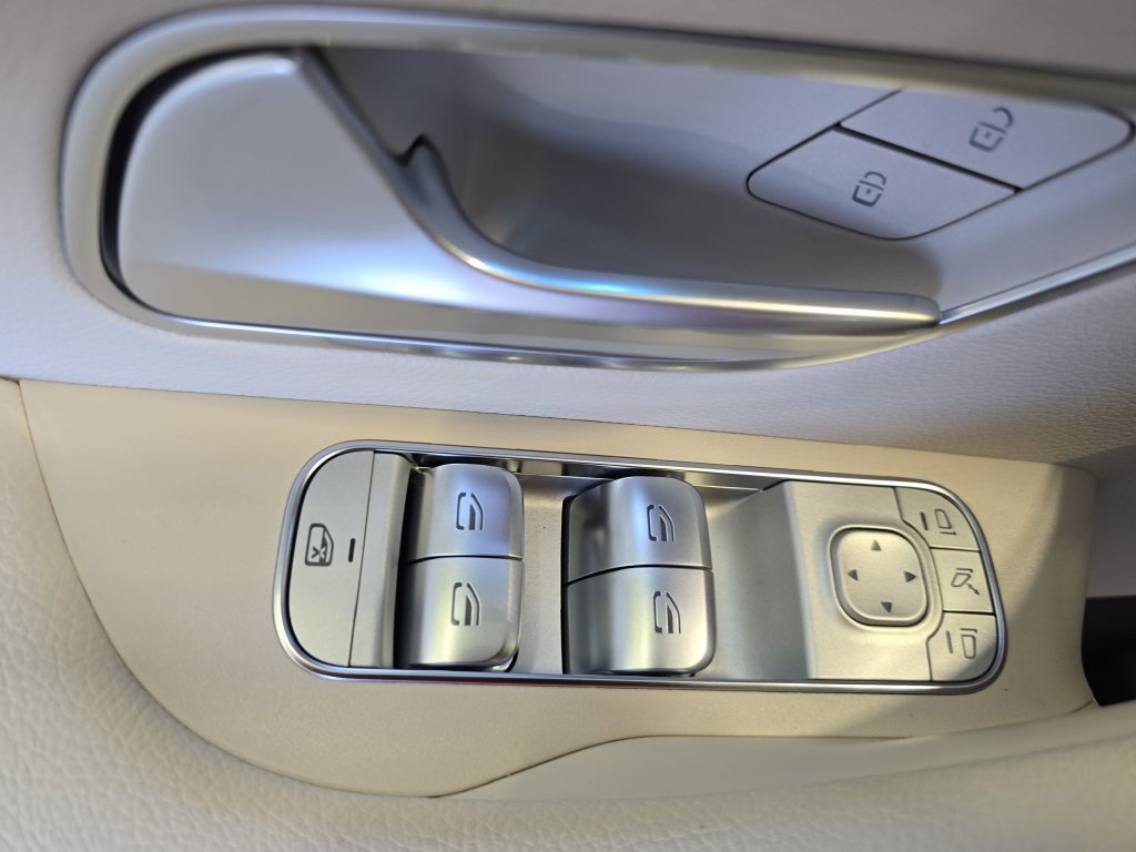 Certified 2026 Mercedes-Benz GLE 350 4MATIC image 32