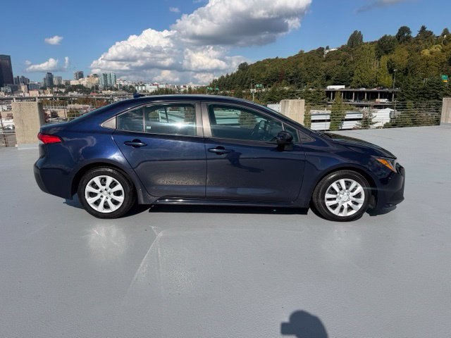 Used 2024 Toyota Corolla LE FWD image 2