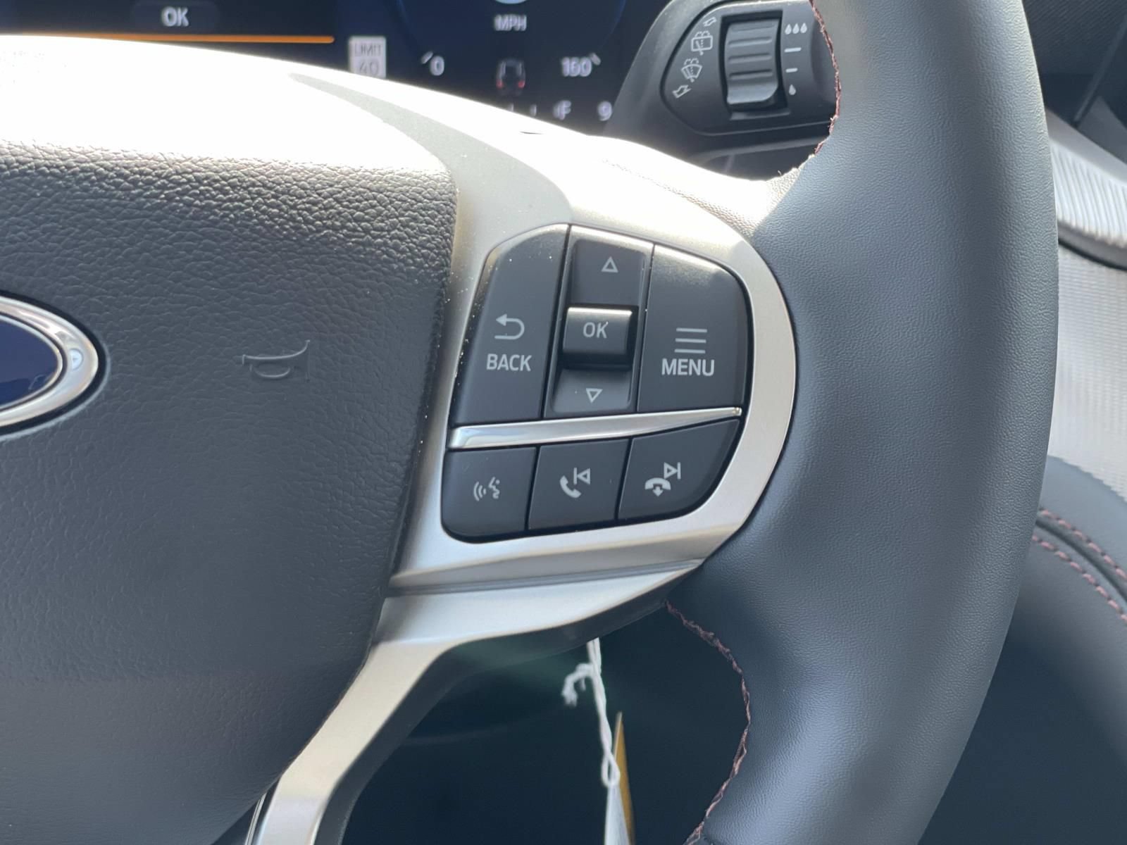 New 2026 Ford Explorer Active RWD image 10