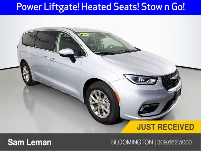 Used 2023 Chrysler Pacifica Touring-L image 1