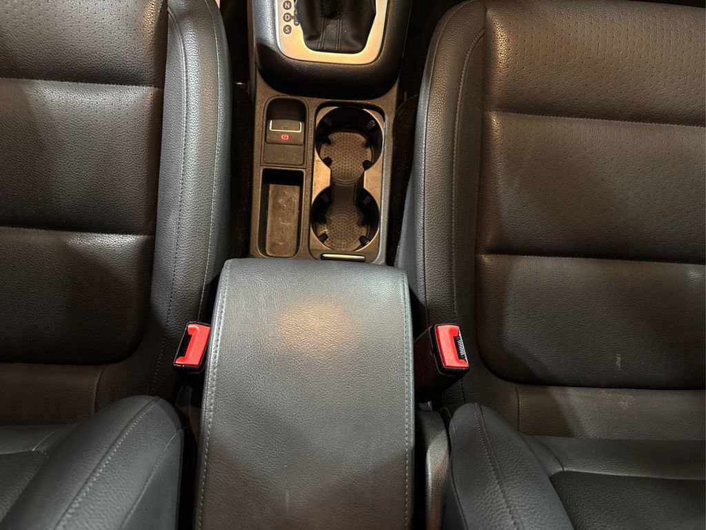 Used 2017 Volkswagen Tiguan S image 21