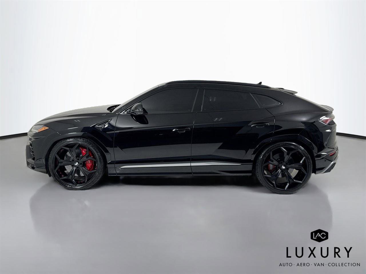 Used 2020 Lamborghini Urus AWD/4WD image 9