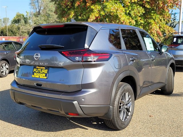 New 2026 Nissan Rogue S image 4
