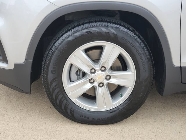 Used 2020 Chevrolet Trax LS FWD image 17