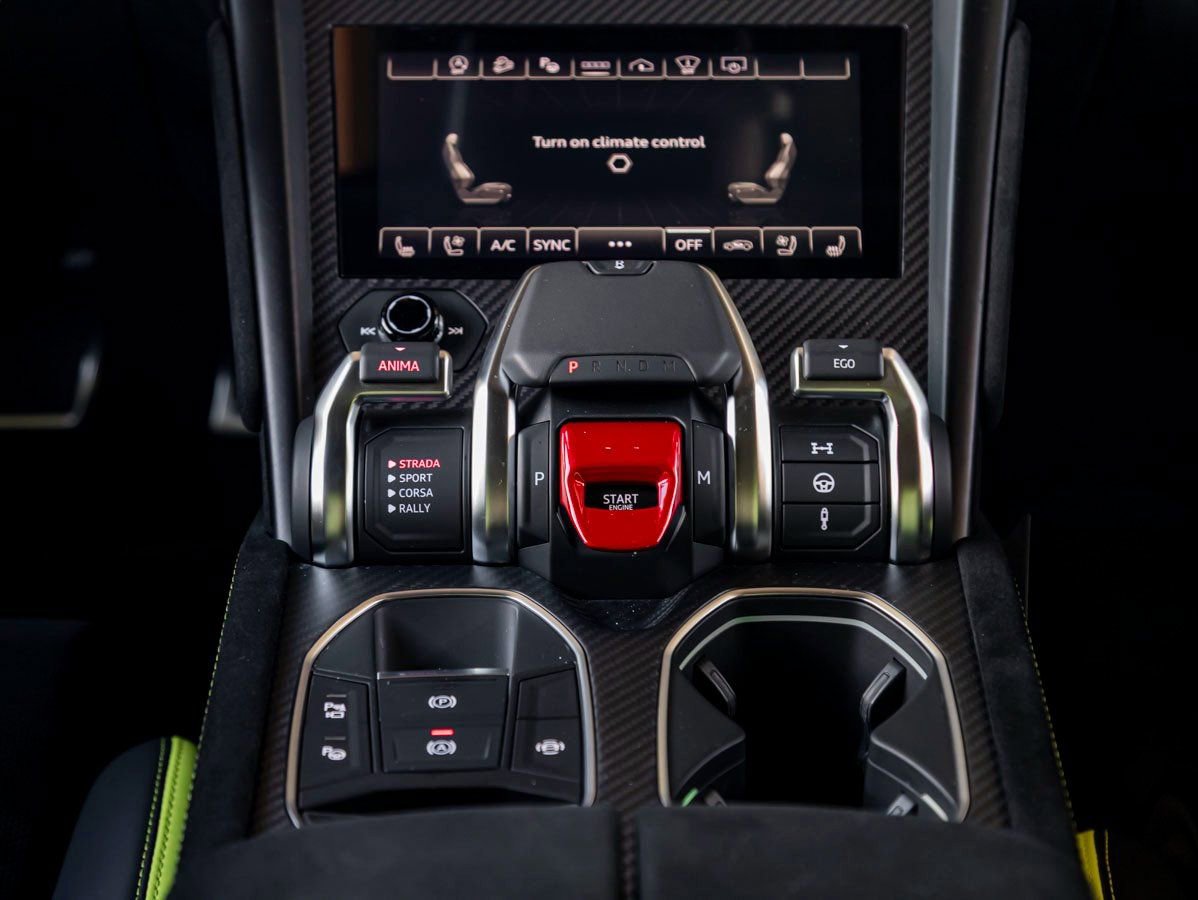 Used 2023 Lamborghini Urus Performante image 20