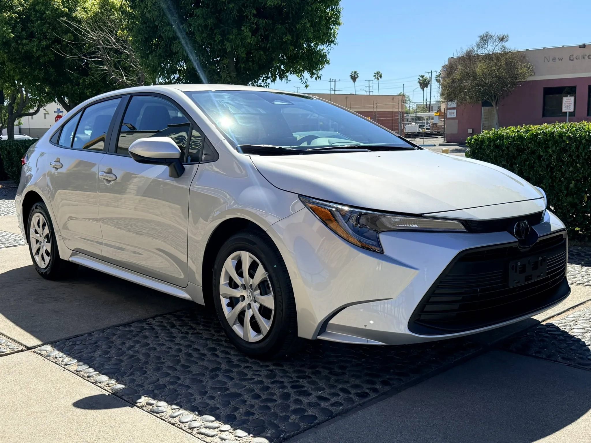 Used 2026 Toyota Corolla LE image 3